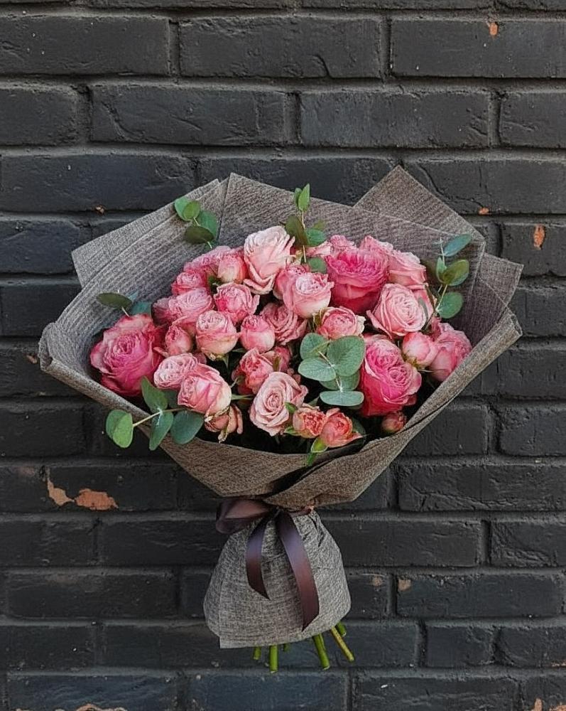 Букет розы в пальмах в Иглино Букет цветов из: Розы в Иглино