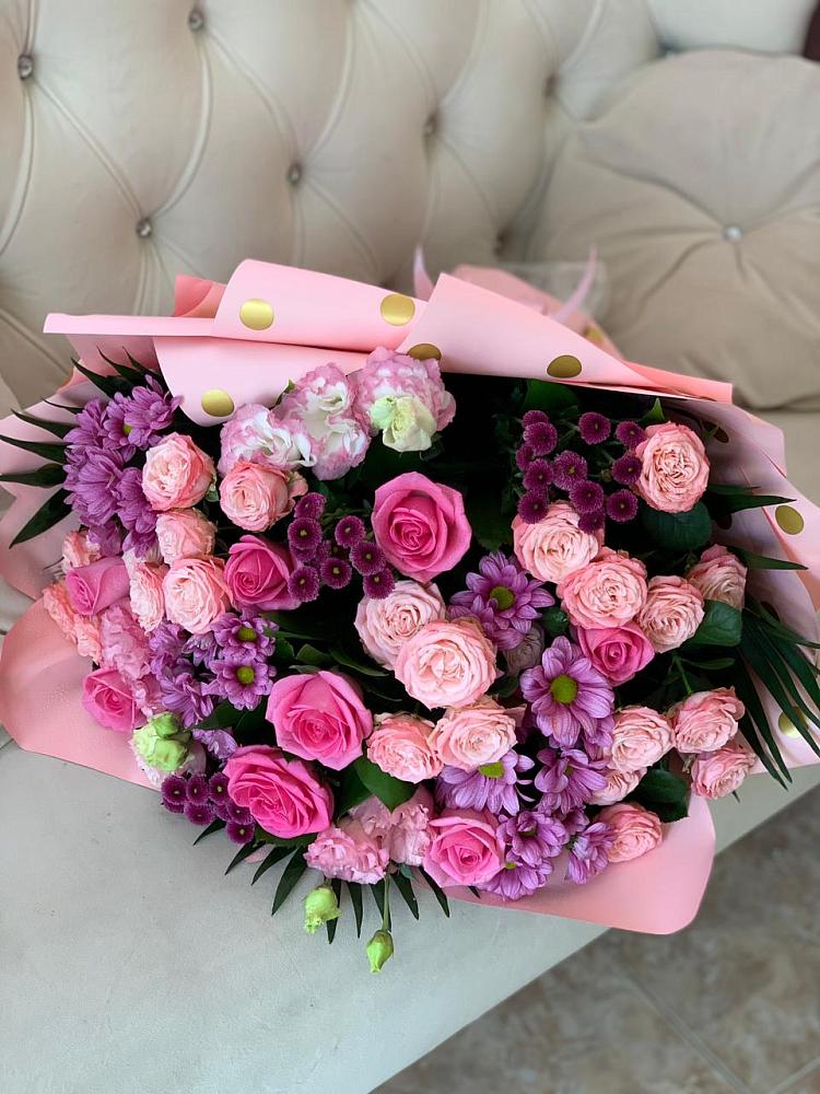 Букет Ваше величество в Иглино Букет цветов из: Хризантемы, Розы и Лизиантусы в Иглино