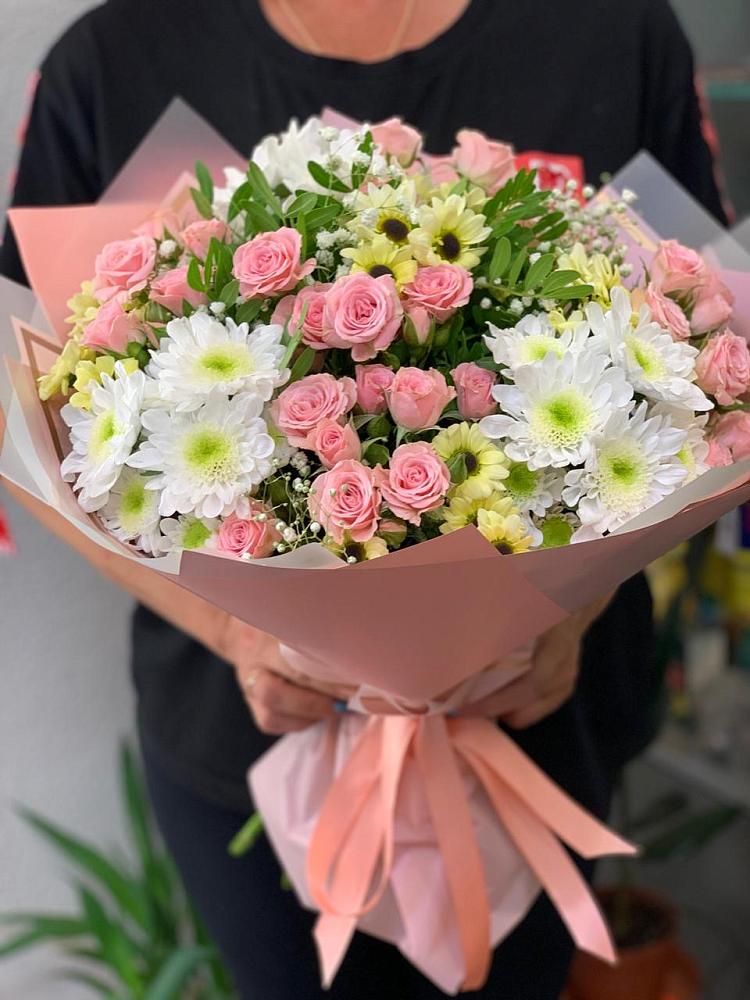 Букет юношеские грезы в Иглино Букет цветов из: Розы и Хризантемы в Иглино