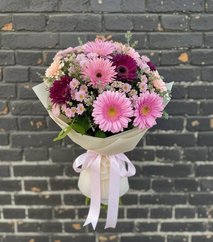 Букет цветов из: Герберы и Хризантемы в Иглино