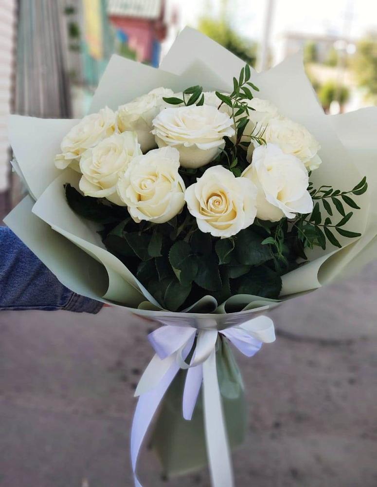 Белые розы Проуд в Иглино Букет Белые розы Проуд в Иглино