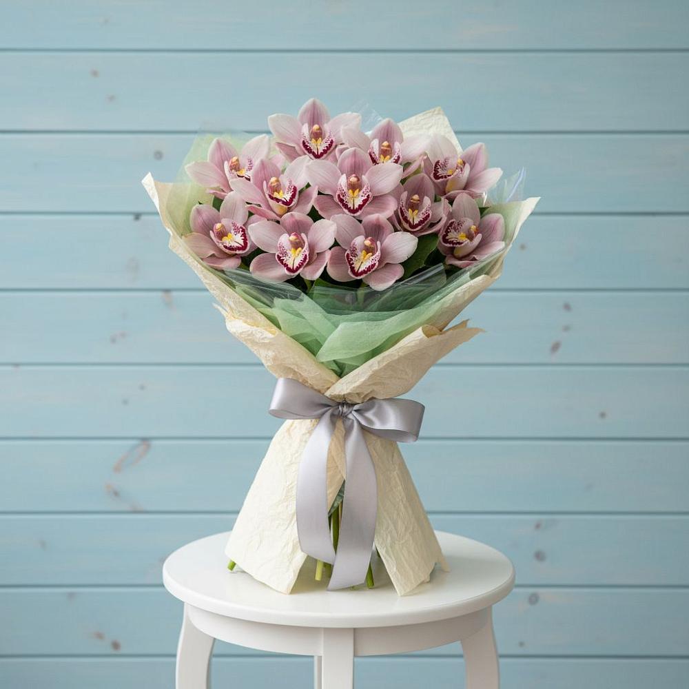 Букет 11 орхидей в Иглино Букет цветов из: Орхидеи и Розы в Иглино