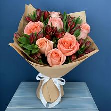 Букет Сплетённые любовью в Иглино Букет цветов из:  Розы и Альстромерии в Иглино