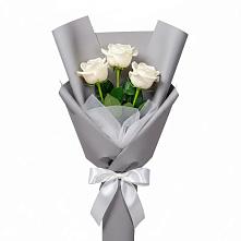 Букет 3 белые розы в Иглино Букет 3 белые розы в Иглино