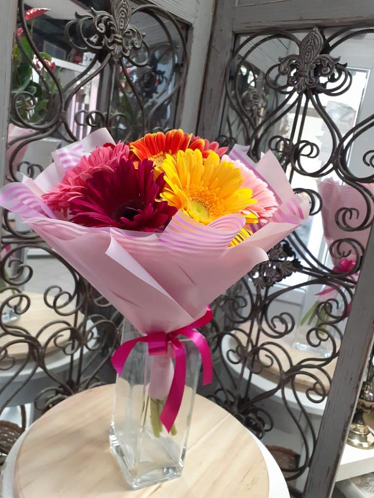 Букет радуга в Иглино Букет цветов из: Герберы в Иглино