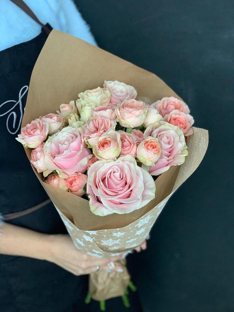 Букет ванильный зефир в Иглино Букет цветов из: Хризантемы и Розы в Иглино