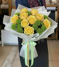 Букет сочно-зеленый в Иглино Букет цветов из:  Хризантемы и Розы в Иглино