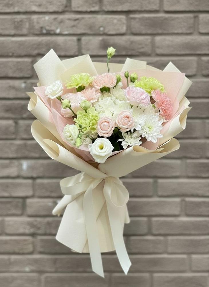 Букет Трепет мечты в Иглино Букет цветов из: Гвоздики, Розы, Лизиантусы и Хризантемы в Иглино