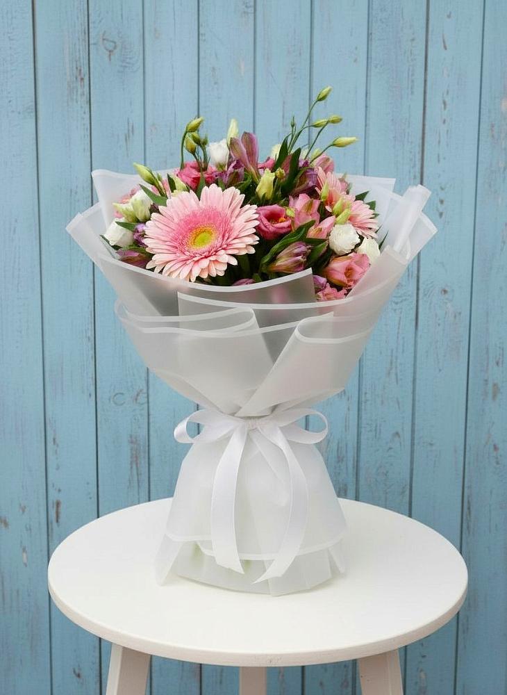 Букет прохладный бриз в Иглино Букет цветов из: Герберы, Альстромерии и Лизиантусы в Иглино