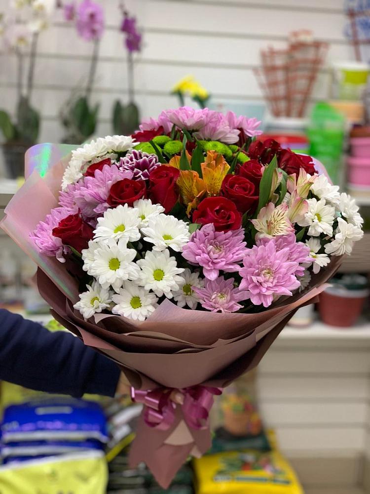 Букет салют цветов в Иглино Букет цветов из: Розы, Хризантемы и Альстромерии в Иглино