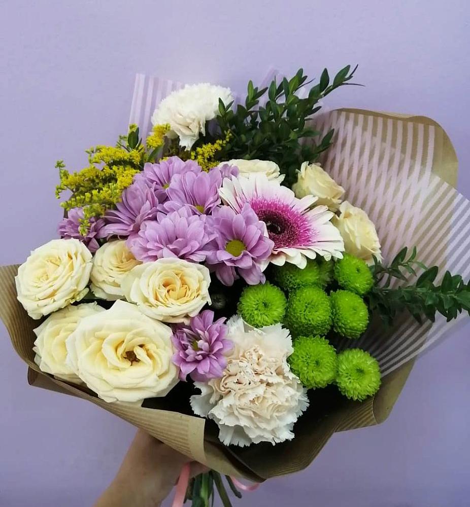 Букет магия в Иглино Букет цветов из: Хризантемы, Розы, Гвоздики и Герберы в Иглино