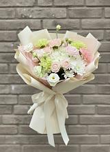 Букет Трепет мечты в Иглино Букет цветов из:  Гвоздики, Розы, Лизиантусы и Хризантемы в Иглино