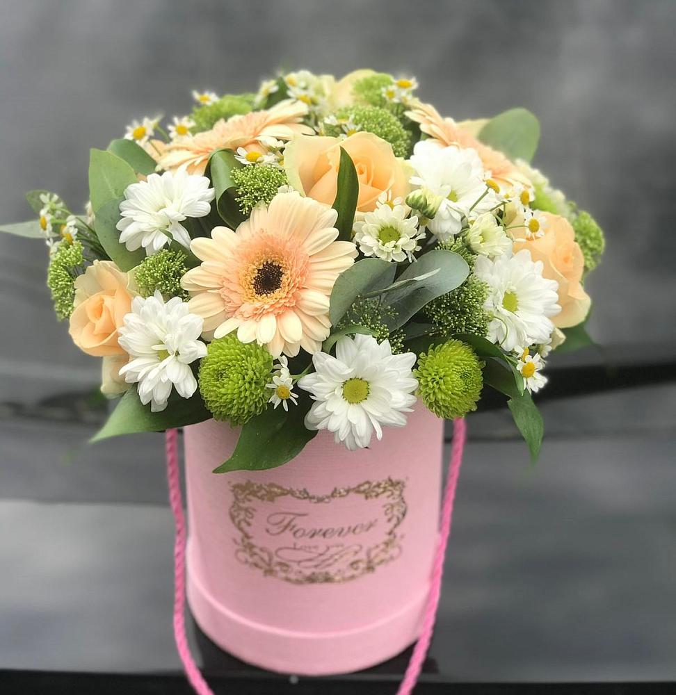 Композиция маленькая прелесть в Иглино Цветочная композиция из Розы, Герберы и Хризантемы в шляпной коробке в Иглино